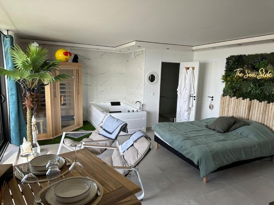 Sea Side Vue Apartment